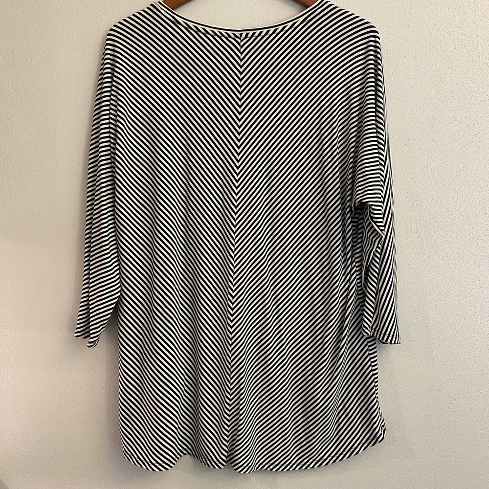 Chico's Striped Top Womens Chico Size 2 Longline 3/4 Sleeve WHITE Black - Picture 11 of 11